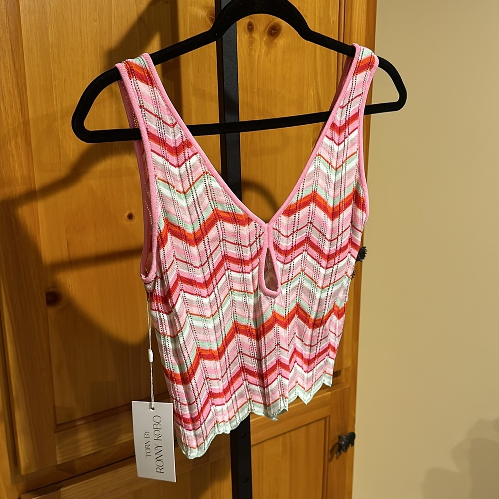 Torn by Ronny Kobo Knitted Pink Chevron Striped Keyhole Crop Tank Top NEW 🆕 - Picture 5 of 8